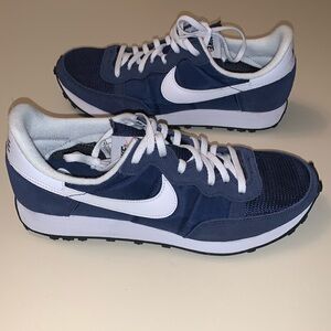 Men’s Nike Challenger OG in Midnight Navy Size 8.5